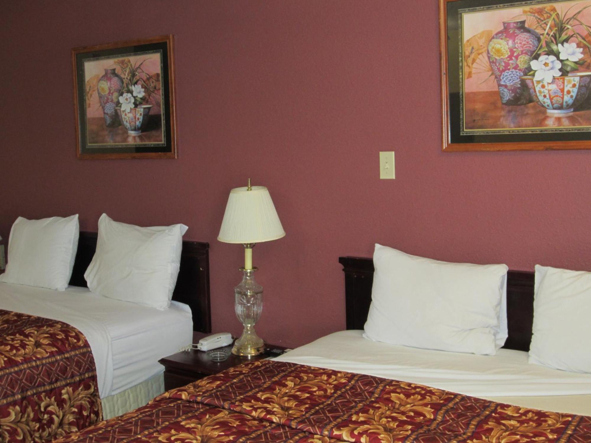 First Western Inn - Фейрмонт-Сіті Екстер'єр фото